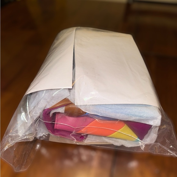 Leather Kensington Bag Rainbow Striped Edition - Picture 16 of 16